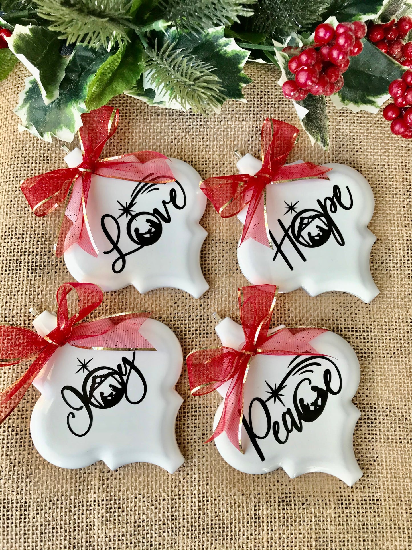 Arabeques Christmas Ornament